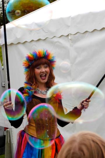 Giant Bubbles