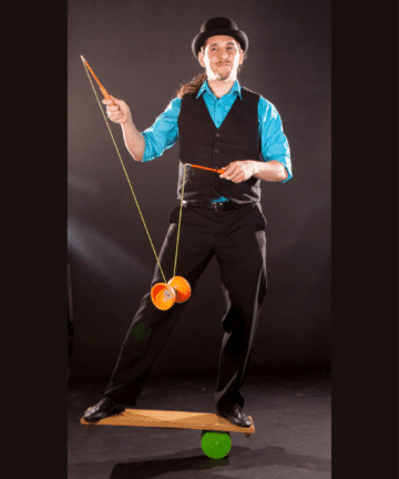 Helter Skelter Diabolo and Rola bola